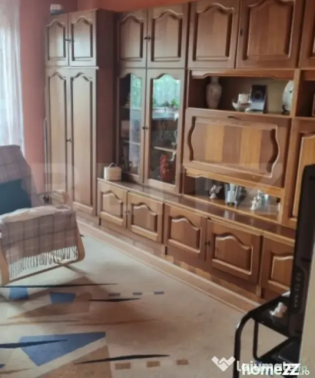 Apartament de vanzare, cu 3 camere, 91 mp, zona Bl. Closca - Satu Mare (Satu-Mare)