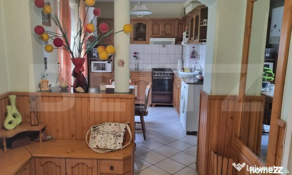 Apartament de vanzare, cu 3 camere, 91 mp, zona Bl. Closca - Satu Mare (Satu-Mare)
