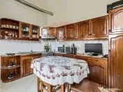 Apartament 4 camere spațioase, curte, zona Piata Catedralei 