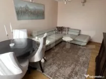 Apartament de vanzare, cu 3 camere, etaj intermediar, decoma