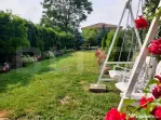Casă individuală cu anexă locuibilă și grădină, Dumbr
