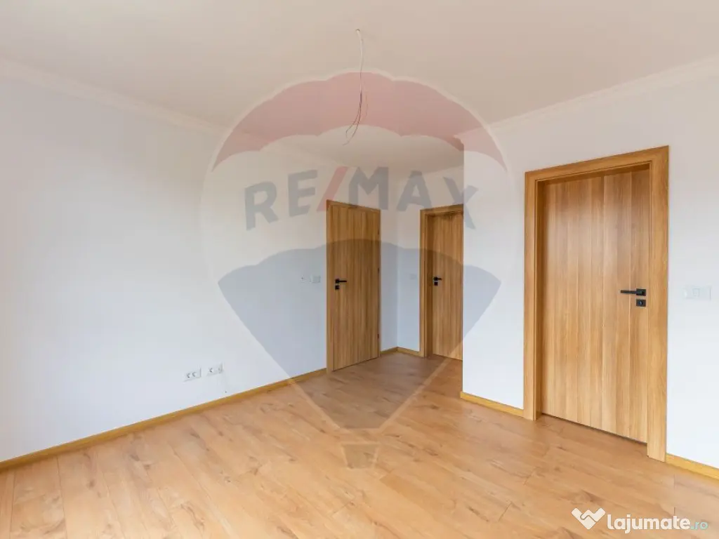 Apartament cu terasă și 2 parcări - Complex nou central