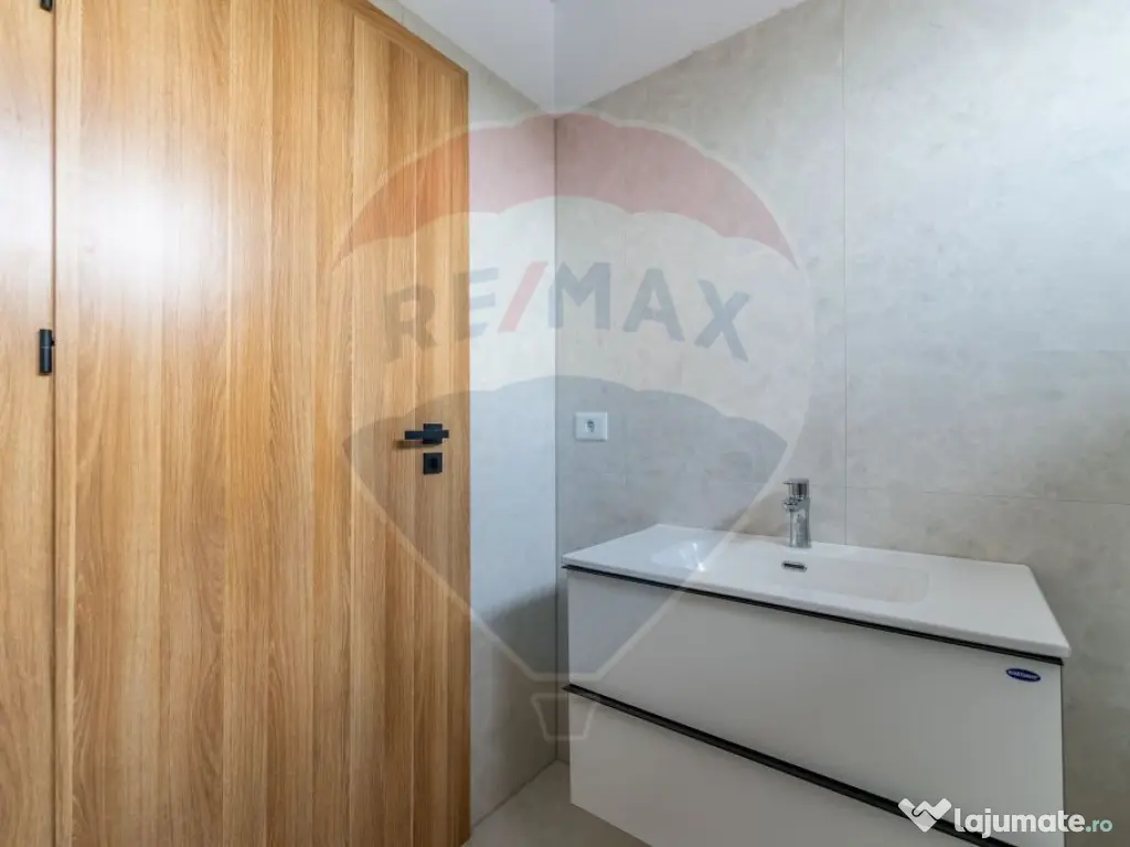 Apartament cu terasă și 2 parcări - Complex nou central