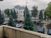 Apartament decomandat cu 2 camere, etaj1/3, Vaslui, Vis-a-vi 