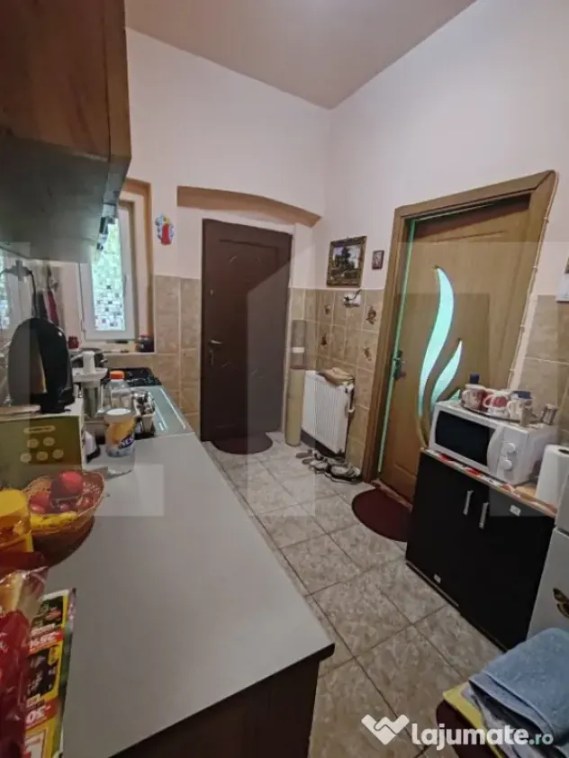 Apartament de vanzare, cu 2 camere, 55 mp, zona Sinaia