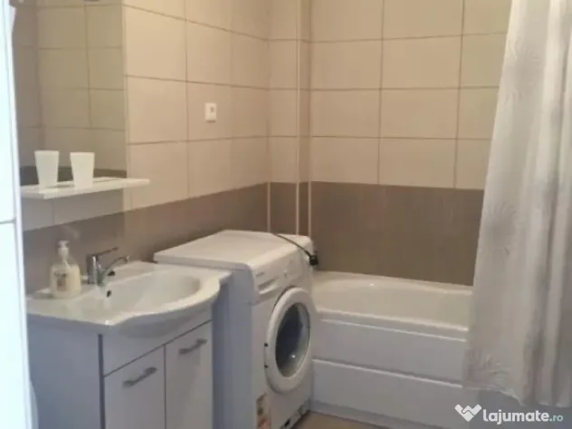 1 camera in zona Lipovei
