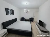 1 camera situat in zona Girocului