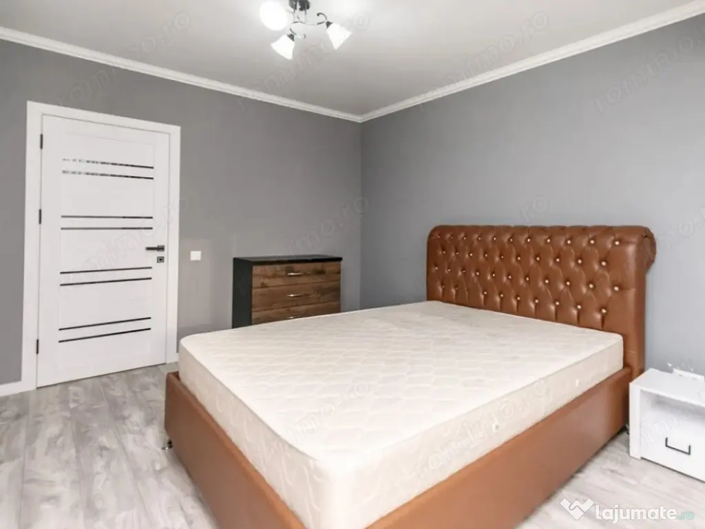 3 camere in zona Piata Maria