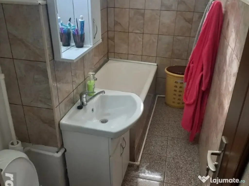 1 camera in zona Spitalului Judetean