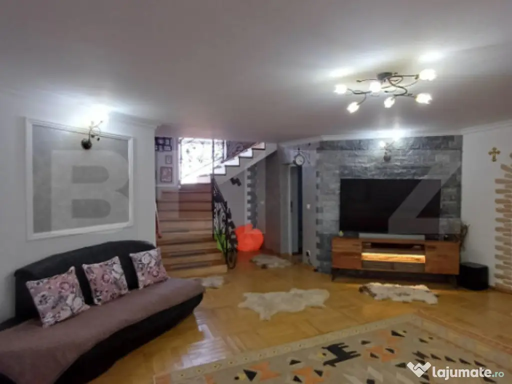 Casa individuala 262 mp, teren 1337 mp, in Mihai Viteazu