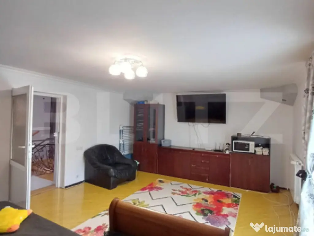 Casa individuala 262 mp, teren 1337 mp, in Mihai Viteazu