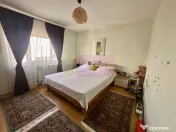 2 camere de vanzare Sebastian - Novaci 