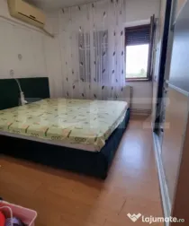 Apartament de vanzare, cu 3 camere, 61 mp, zona semicentrala