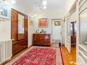 Vilă tip bloc 12 camere, 2 garaje 2 boxe zona Tomis 1 Flăm 