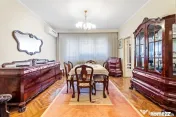 Vilă tip bloc 12 camere, 2 garaje 2 boxe zona Tomis 1 Flăm