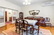 Vilă tip bloc 12 camere, 2 garaje 2 boxe zona Tomis 1 Flăm 