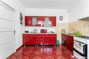 Vilă tip bloc 12 camere, 2 garaje 2 boxe zona Tomis 1 Flăm 