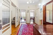 Vilă tip bloc 12 camere, 2 garaje 2 boxe zona Tomis 1 Flăm 