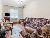 Vilă tip bloc 12 camere, 2 garaje 2 boxe zona Tomis 1 Flăm 