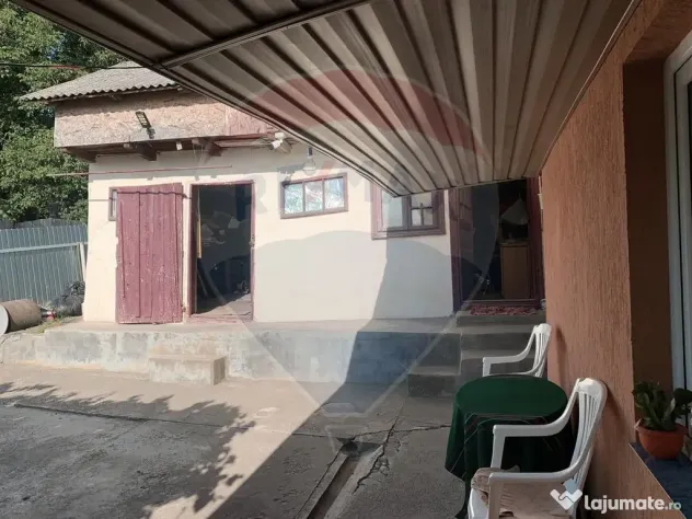 Casuta de la tara