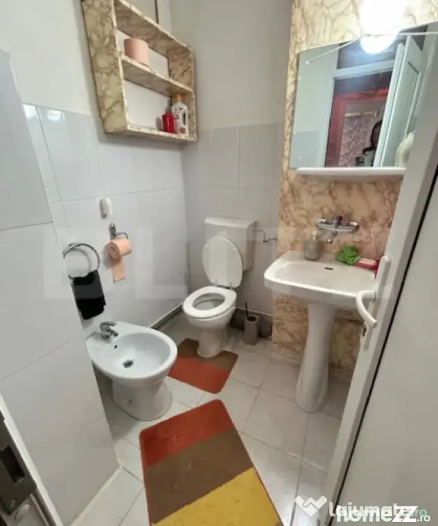 Apartament de vanzare, cu 3 camere, 2 balcoane, 67 mp, zona