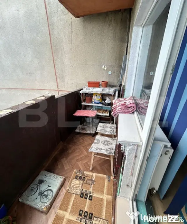 Apartament de vanzare, cu 3 camere, 2 balcoane, 67 mp, zona