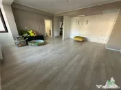 Apartament 3 camere cu terasa de in zona Parc Bazilescu 