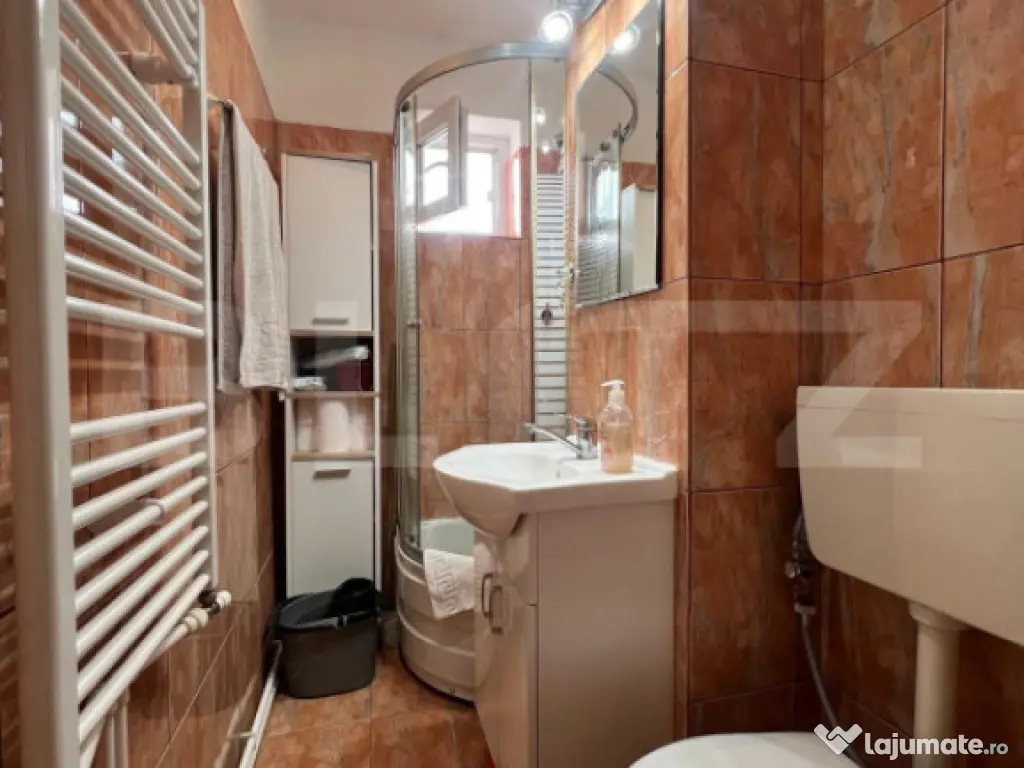 Apartament cu 2 camere, 35,60mp, semidecomandat, zona Kaufla