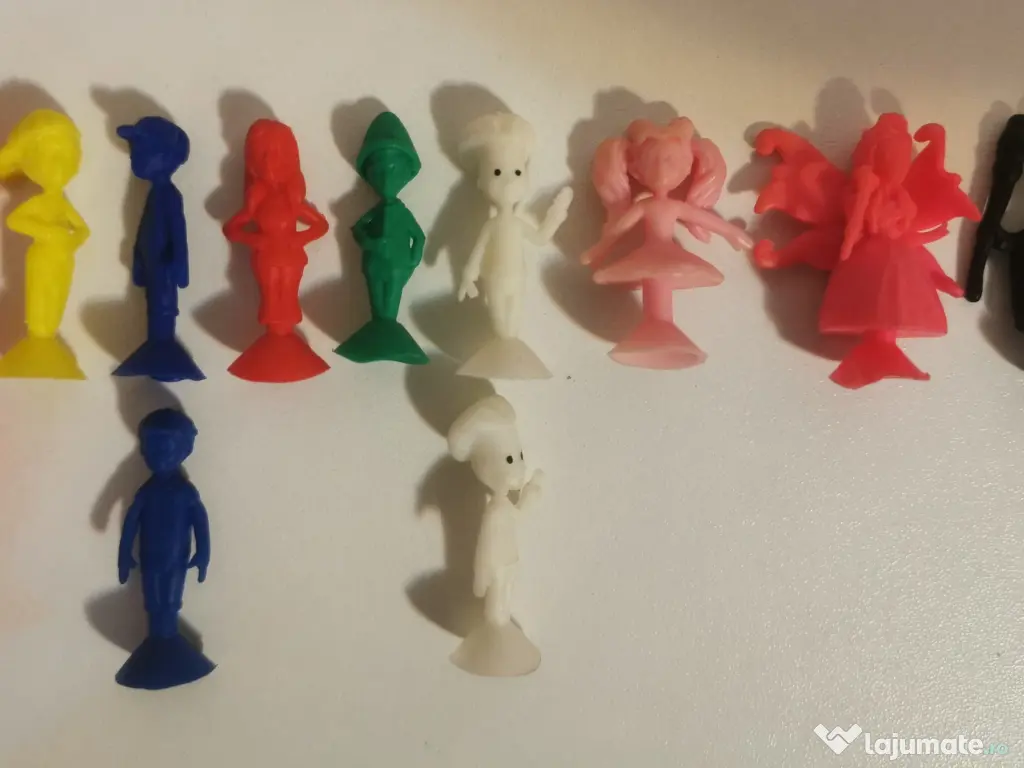 Colectii jucarii figurine stikeez strumpfi star wars gasca zurli submarin fotbal