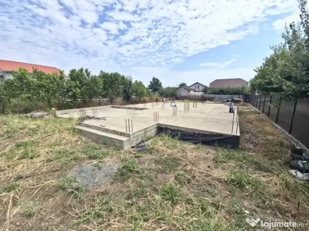 Valu lui Traian Teren cu fundație proiect P+1 autorizat 60