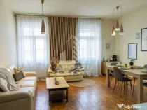 Apartament cu farmec istoric, Piața Victoriei, 63 mp utili , lift