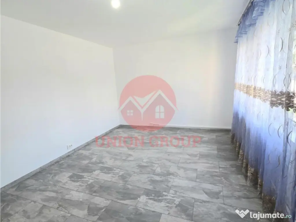 Apartament 2 Camere, Decomandat, Navodari