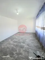 Apartament 2 Camere, Decomandat, Navodari