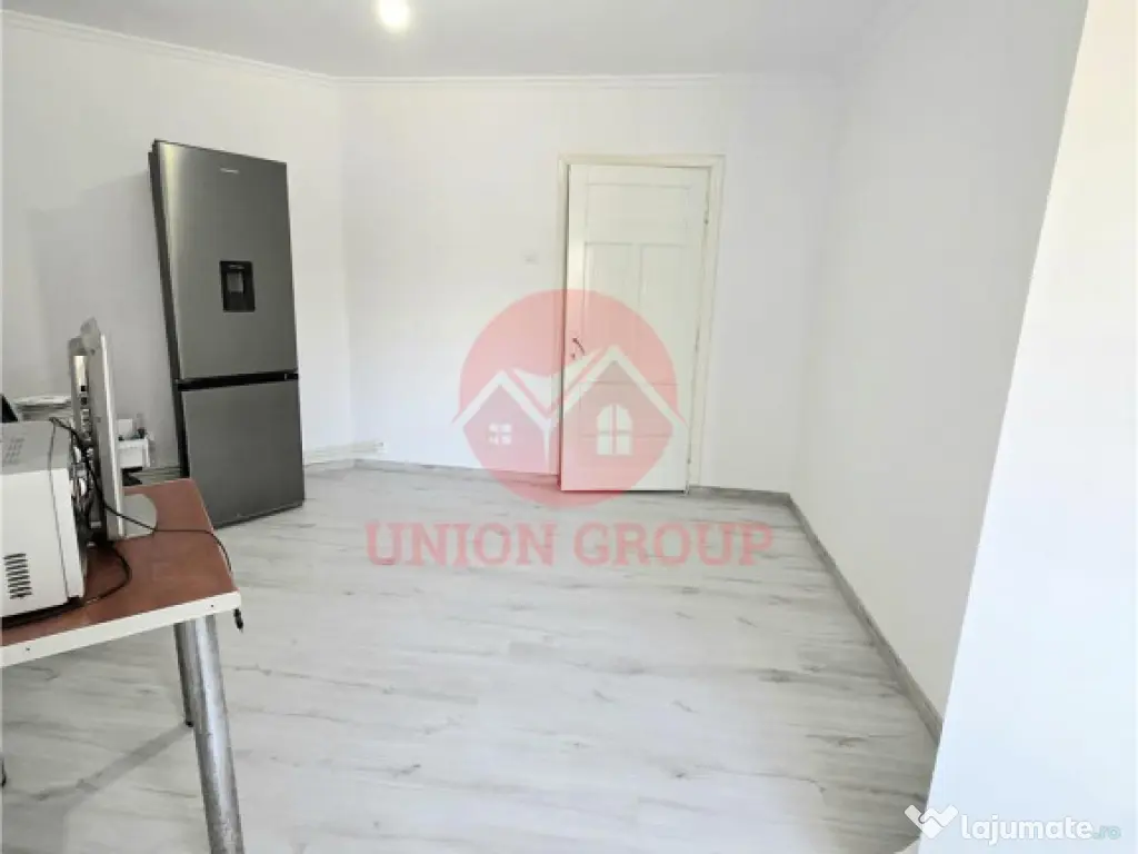 Apartament 2 Camere, Decomandat, Navodari