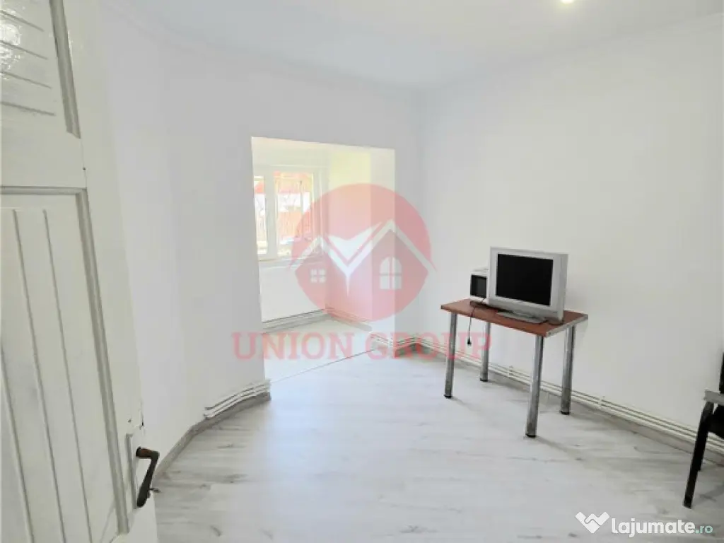 Apartament 2 Camere, Decomandat, Navodari
