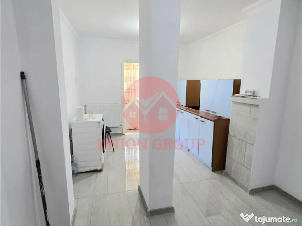 Apartament 2 Camere, Decomandat, Navodari