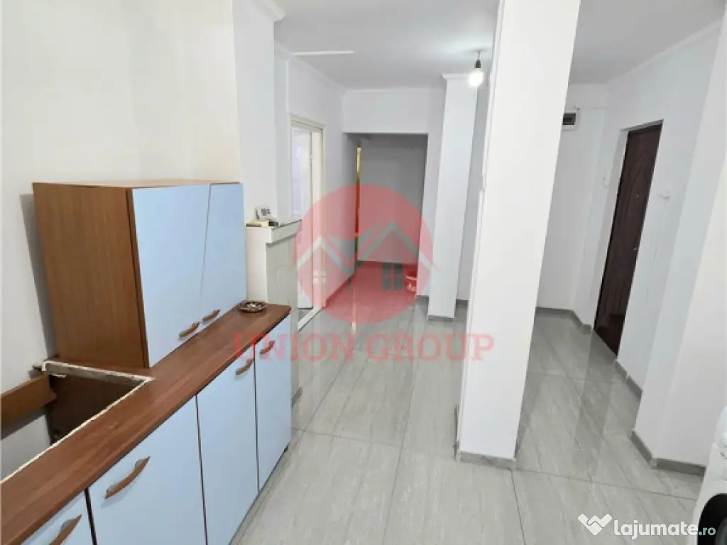Apartament 2 Camere, Decomandat, Navodari