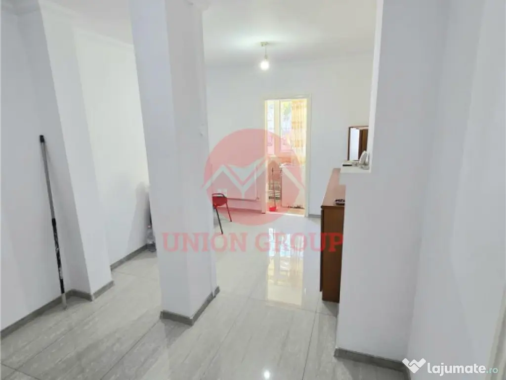 Apartament 2 Camere, Decomandat, Navodari