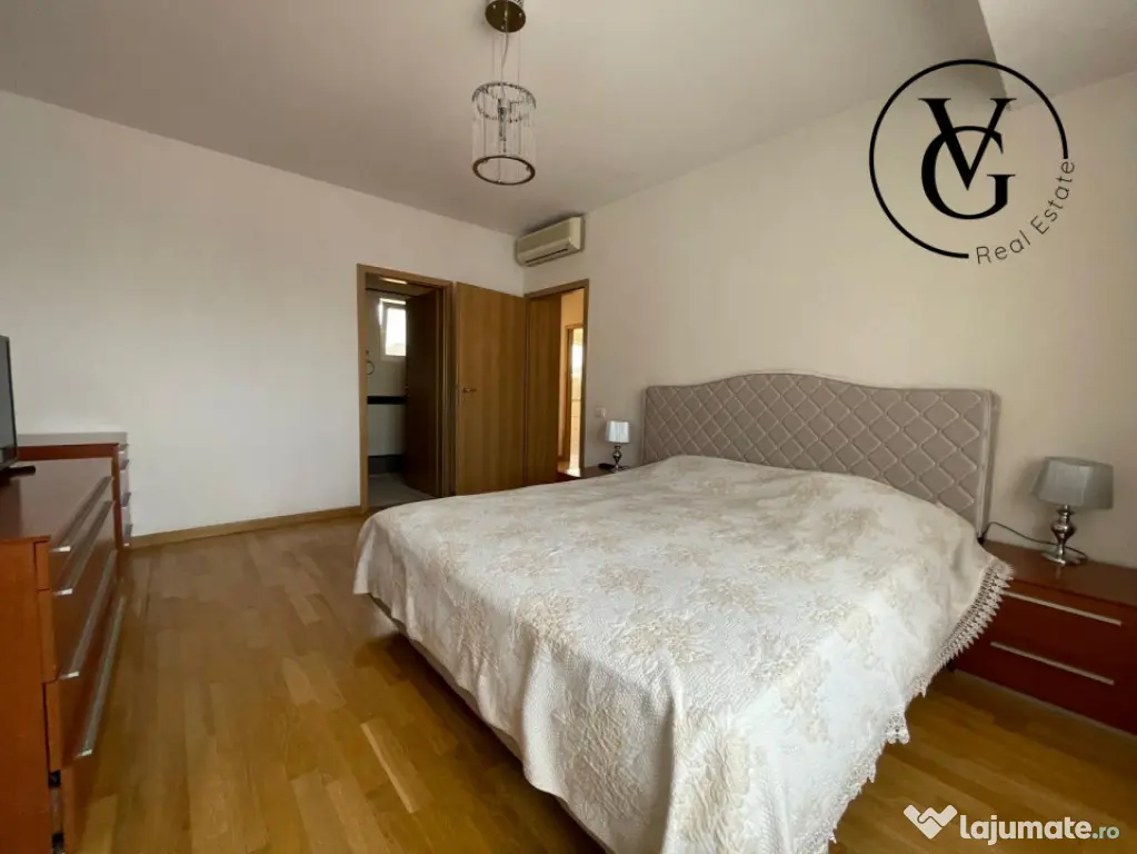Apartament cu 5 camere si terasa spatioasa + 2 locuri de par