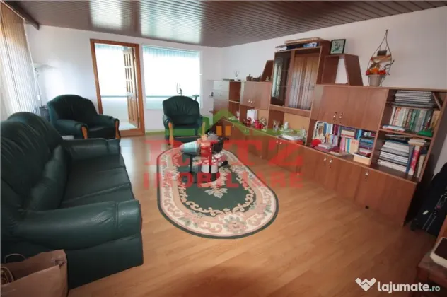VILA P E M, ideala pentru doua familii, Orasul de Jos!