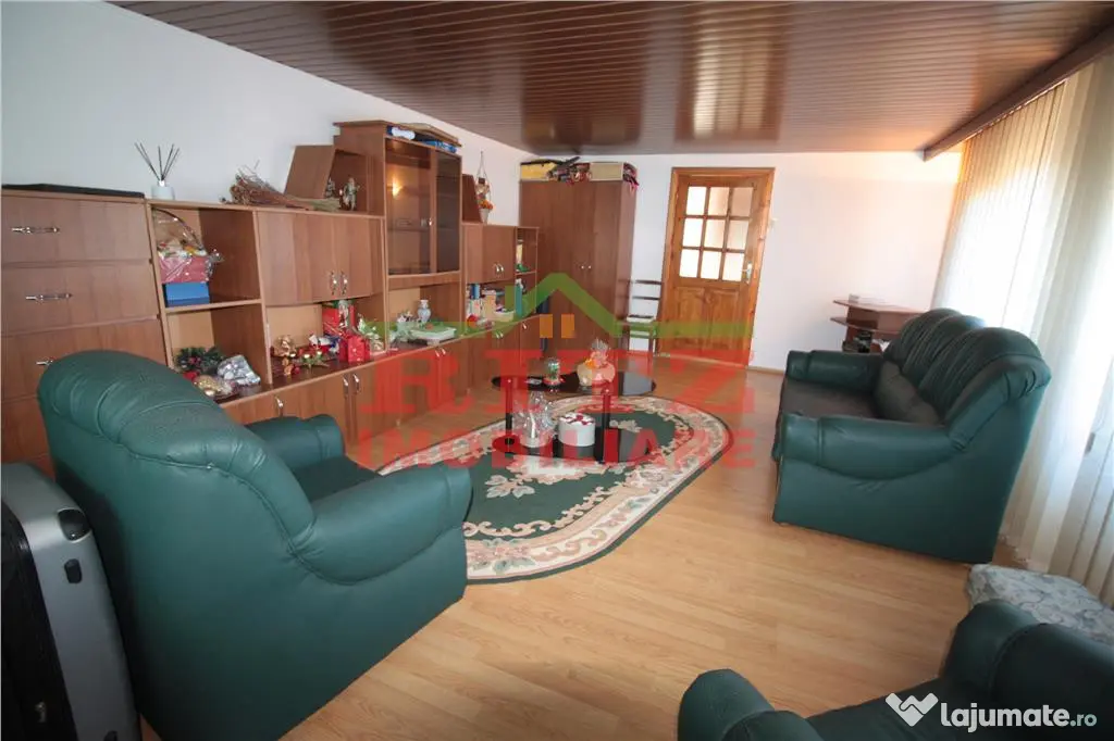 VILA P E M, ideala pentru doua familii, Orasul de Jos!
