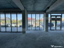 Spațiu comercial parter bloc nou, 109 mp open space, vitrin