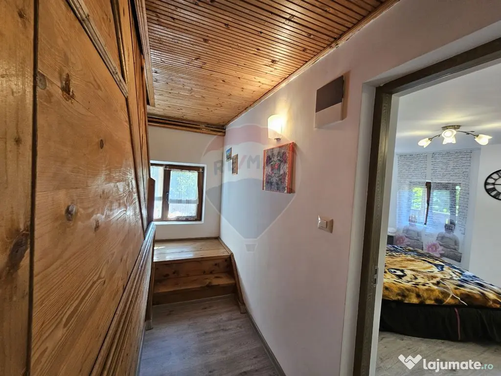 Casă solidă din cărămidă, mobilată, garaj, teren ge...