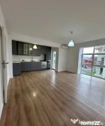 Apartament 3 camere, 87 mp, zona Garden Villa