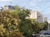 Unirii-Mamulari, spate magazin, decomandat, 3 min. metrou, etaj 2. 