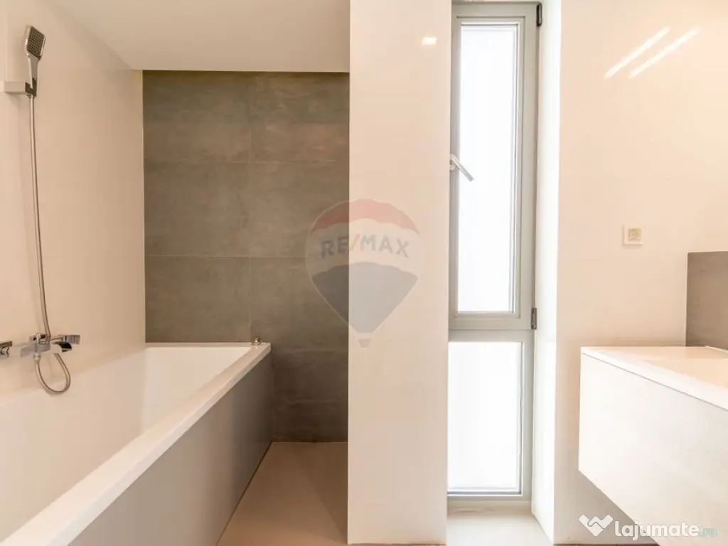 Casa de lux de vanzare in White House Residence