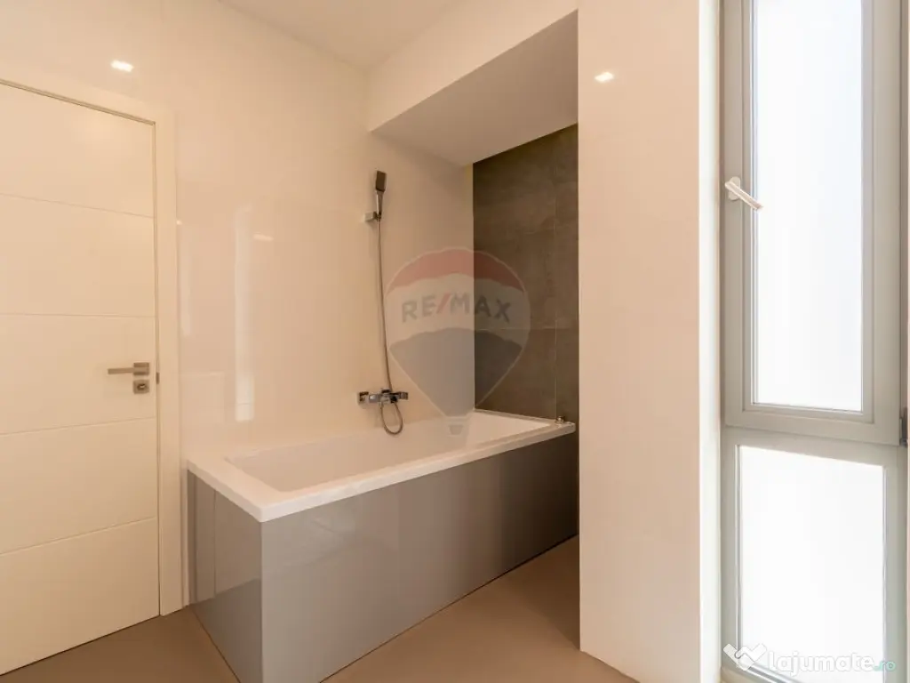 Casa de lux de vanzare in White House Residence