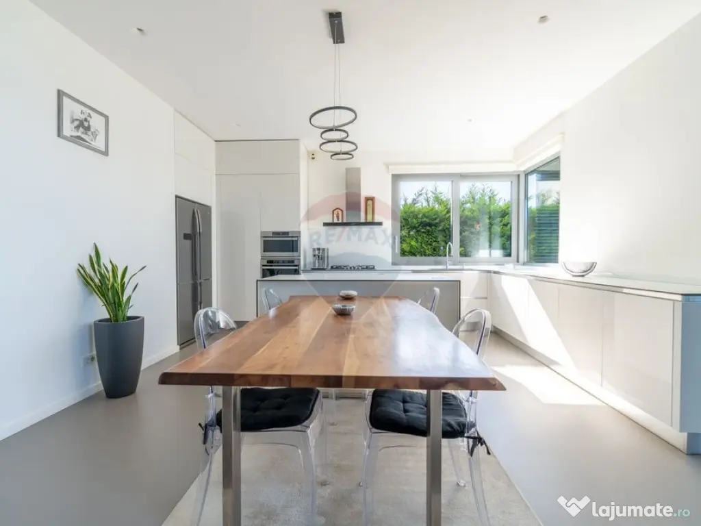 Casa de lux de vanzare in White House Residence