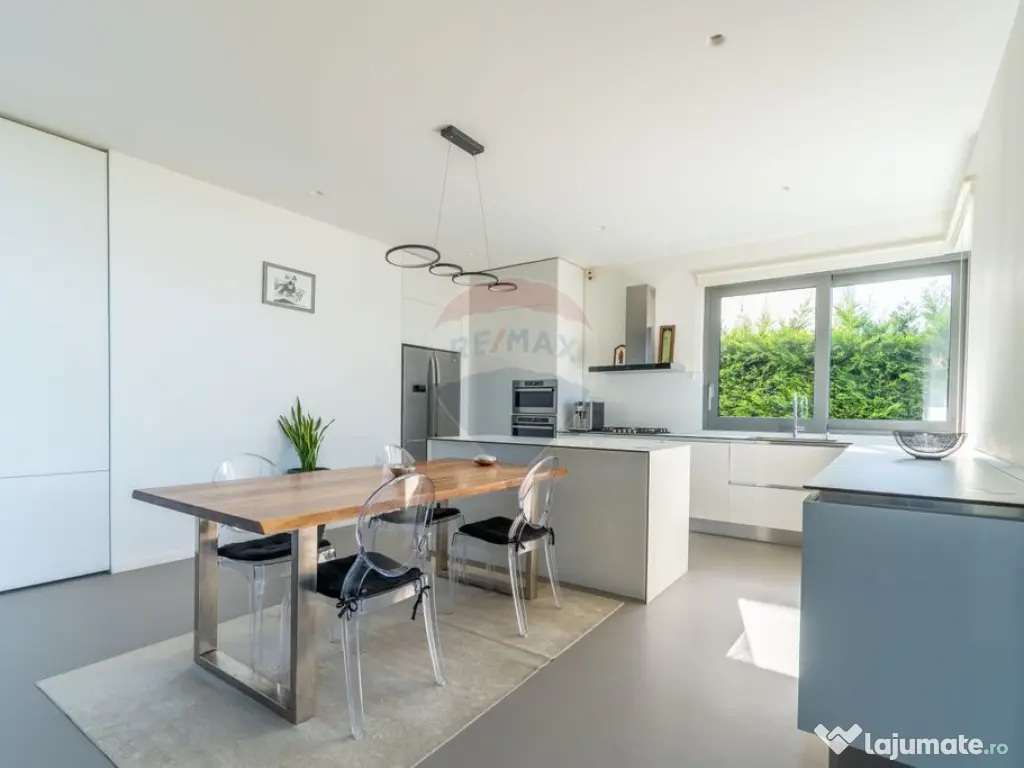 Casa de lux de vanzare in White House Residence