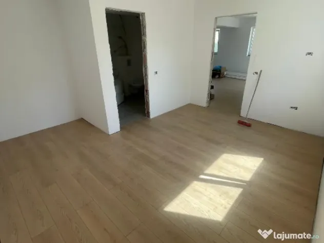 Apartament 2 camere|loc parcaare inclus|zona foarte buna